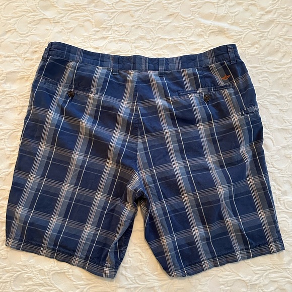 Men’s Dockers Blue Plaid Shorts - Picture 3 of 7